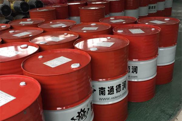 快速光亮淬火油有什么特點(diǎn)，使用時(shí)要注意什么？
